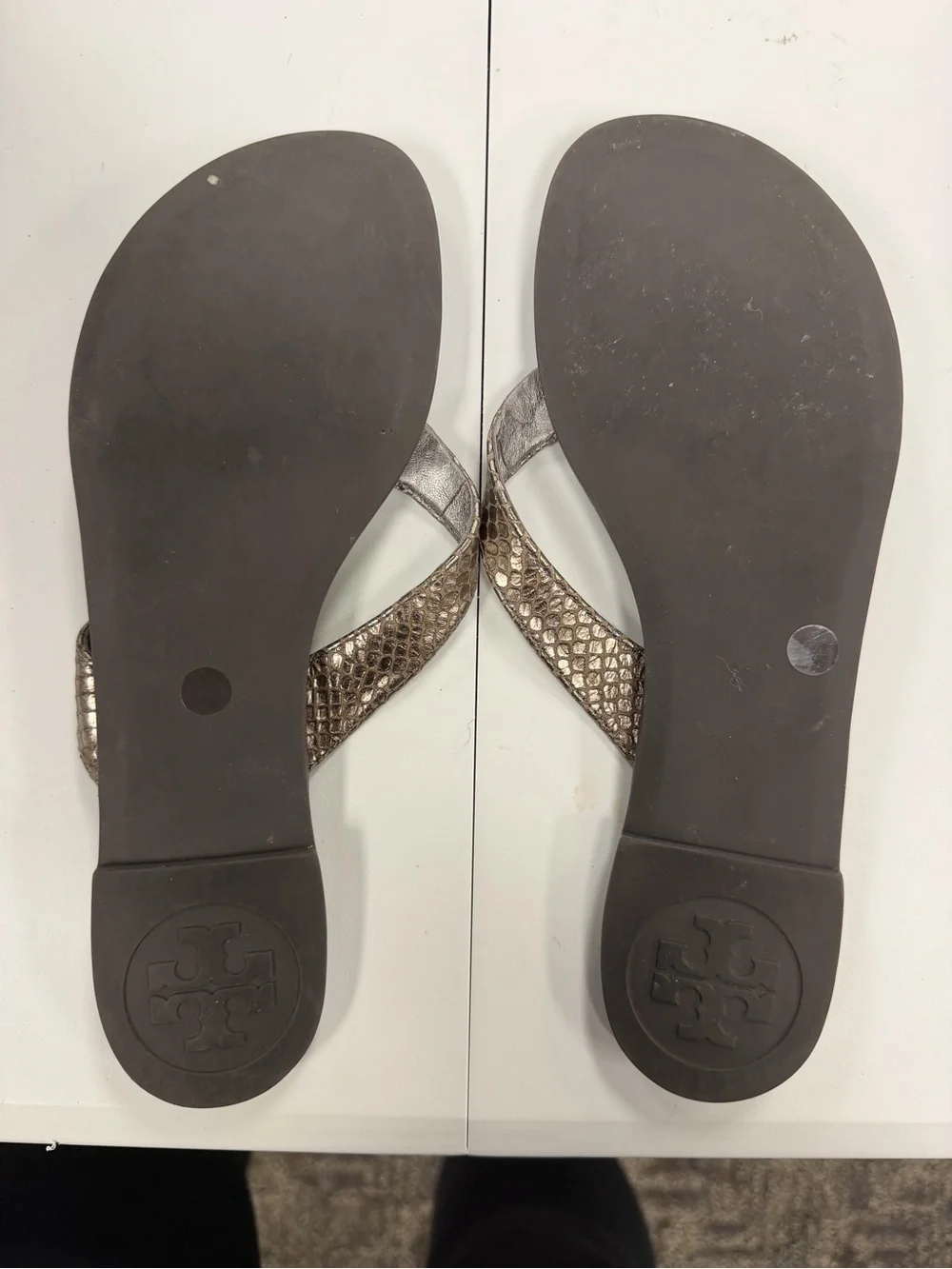 Tory Burch Metallic Bronze Logo Thong Sandals size 8